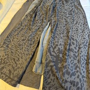 Lululemon Athletica Charcoal Animal Print Wide Leg Leggings Joggers Bundle